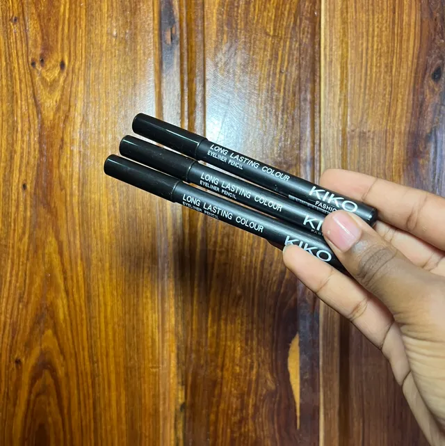 Crayon noir kiko 